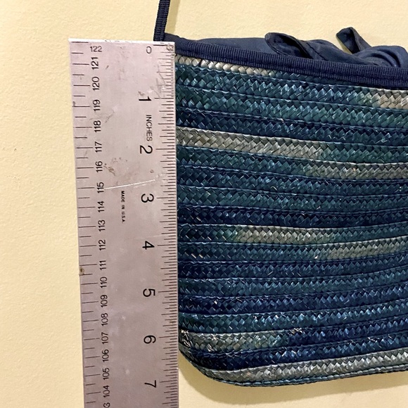 [SOLD] Vintage Holt Renfrew straw purse with waxed canvas - Picture 9 of 12